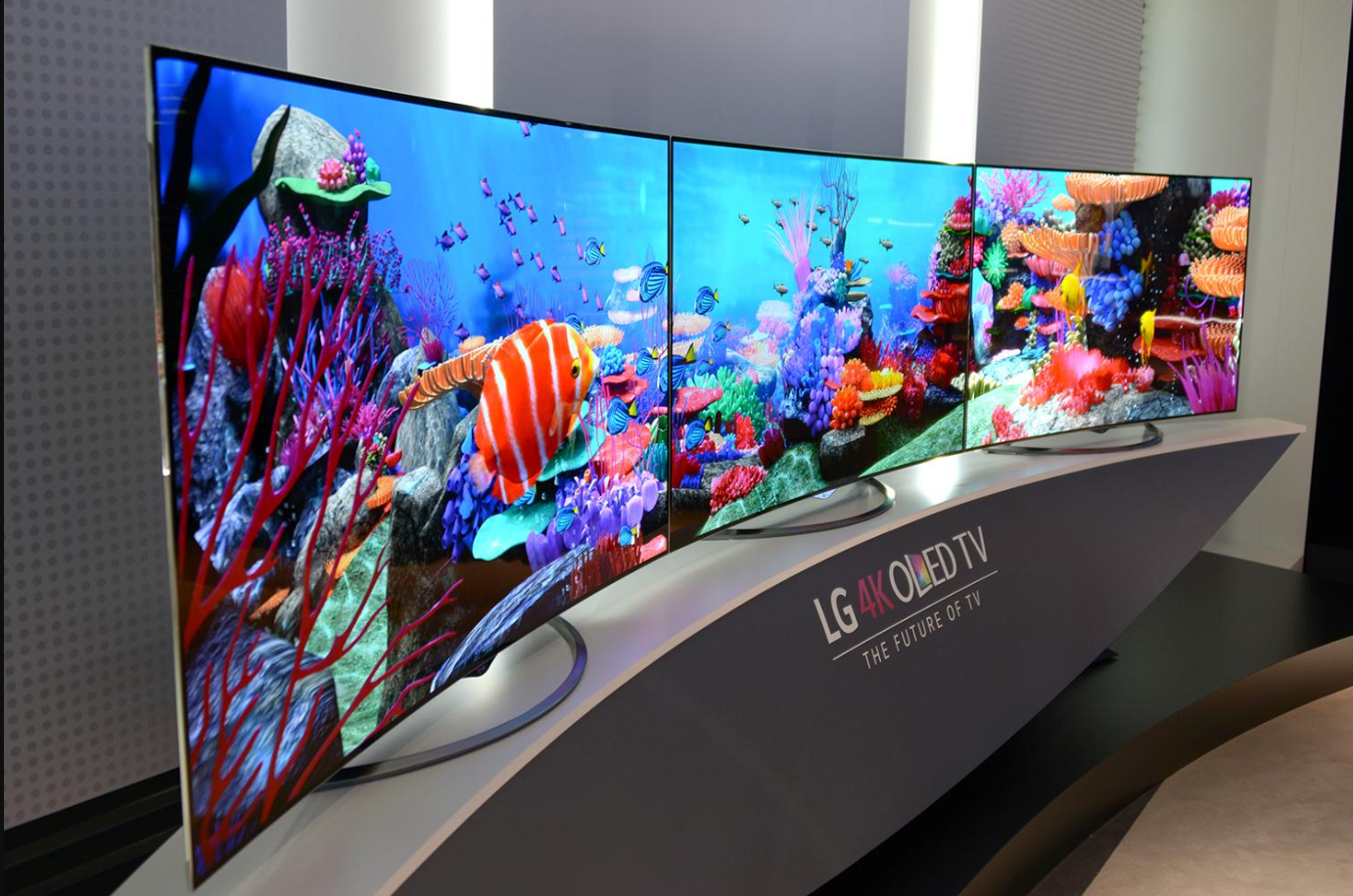 The Superior Attributes of LG's OLED Bendable Gaming Monitor